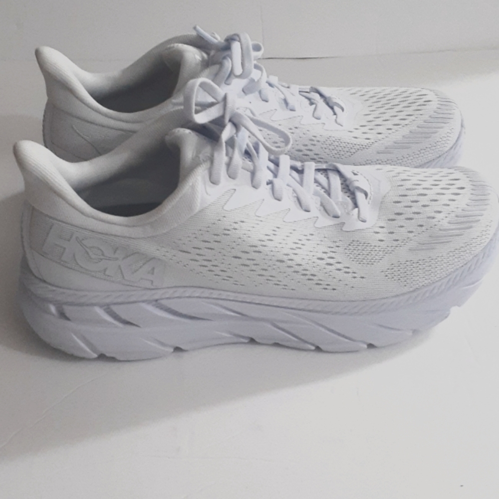 Pre Owned Hoka One One Clifton 7